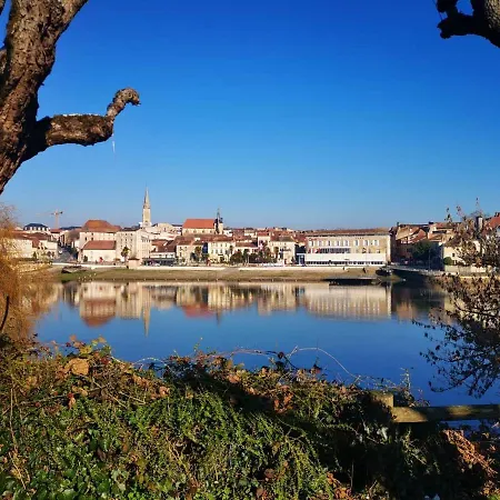 Printemps Quatre Saisons Apartment